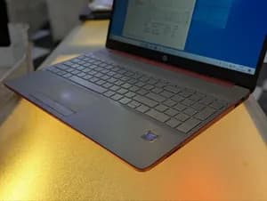 Hp model 15 4GB RAM 128GB SSD