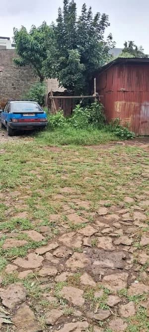 1500 sqm Land at English Embassy
