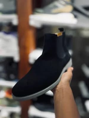 ZARA Premium Chelsea Boots