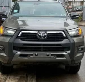 Toyota Hilux Invincible Double Cab 2022