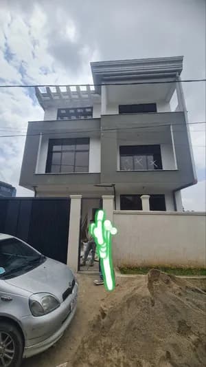 ቤት B+G+2 175 ካሬ