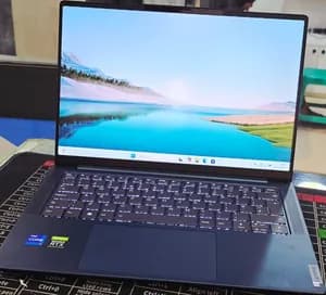Lenovo Yoga i7 16GB 1TB RTX
