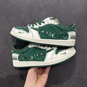 NIKE SB DUNK STUSSY WHITE DARK GREE