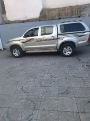 TOYOTA HILUX DOUBLE CAB