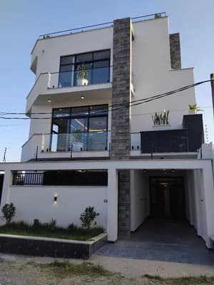 Modern G+3 House in Ayat
