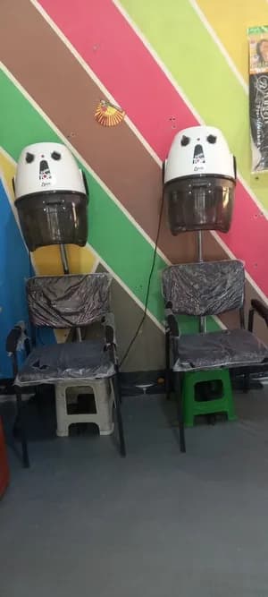 Complete Women's Hair Salon Equipment