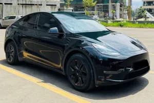 Dual Motor Tesla Model Y 2023