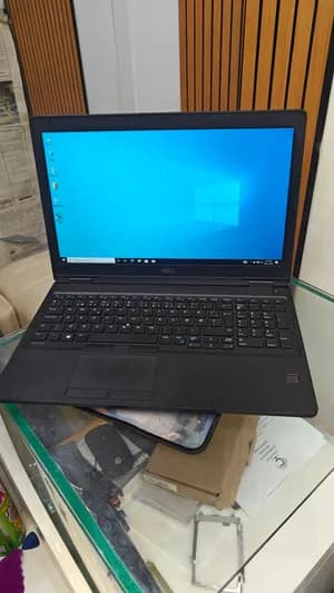 Dell Latitude 5580 Laptop