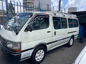 Toyota Hiace 2003 5L Van