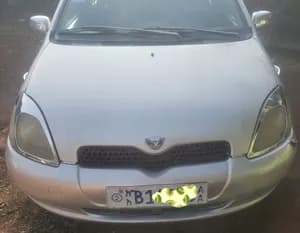 Toyota Vitz 2001 1.0L