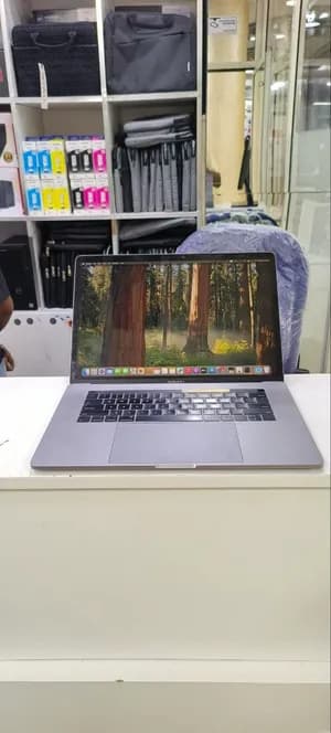 Apple MacBook Pro 16-inch 2019