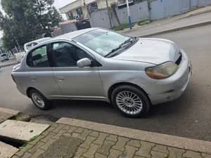 Toyota Platz 2001