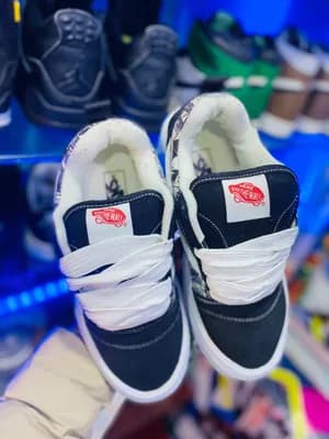 Vans Knu skull