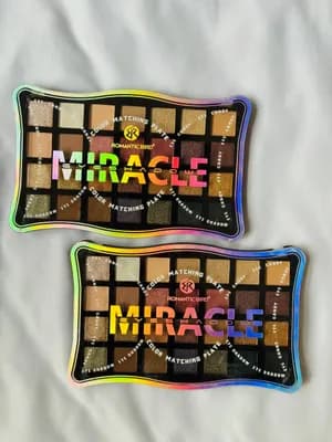 28 shade eyeshadow palette