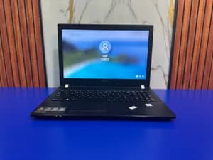 Lenovo Core i7 16GB 512GB Laptop