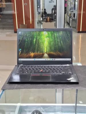 Lenovo ThinkPad T14s Touchscreen Laptop