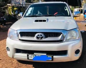 Toyota Hilux D4D Manual 2010