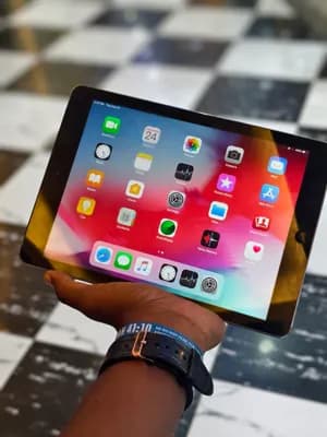 Apple iPad Air Tablet