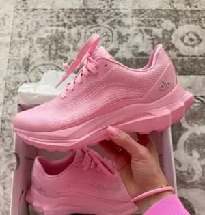 Alo Runner Yoga Pink Foam Sneakers