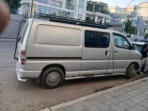 Toyota Dolphin Shark Van 2007