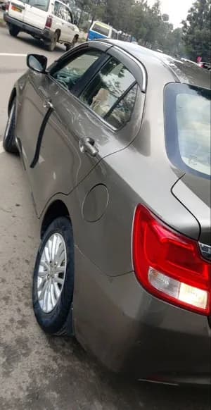 Suzuki DZIRE 2021