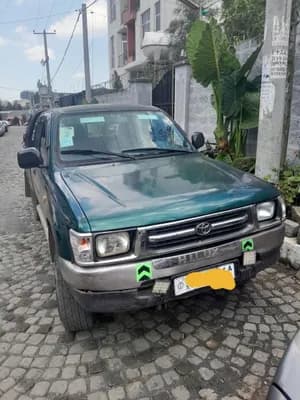 Toyota 2LT Manual Pickup 1999