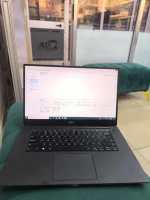 Dell Precision 5520 Laptop