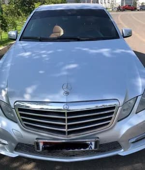 Mercedes-Benz E-200 2013 Automatic Sedan