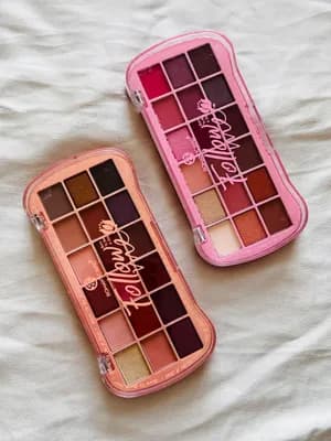 18 shade eyeshadow palette