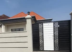 ቤት 3 መኝታ 3 ሰርቪስ 250 ካሬ