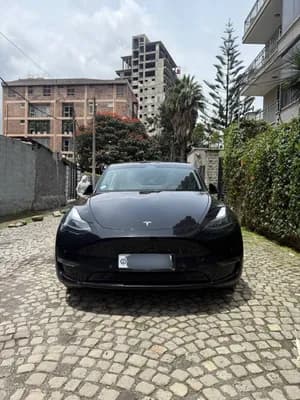 Tesla Model Y 74kWh 450hp
