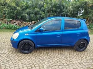 Toyota Vitz 2002 Used