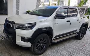 Toyota Hilux Invincible 2022 Pickup