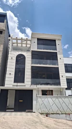 Modern G+3 House in Summit