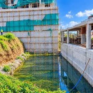 አያት አደባባይ 600 ካሬ መሬት