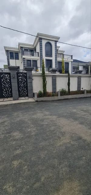 Modern Residential House in Ayat Zone