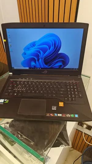 Asus ROG Strix i7 GTX 1060 Laptop