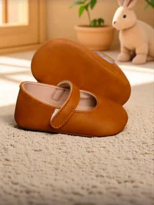 Babygirl first walking shoes