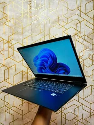 Lenovo Yoga i5 8GB 512GB Touch