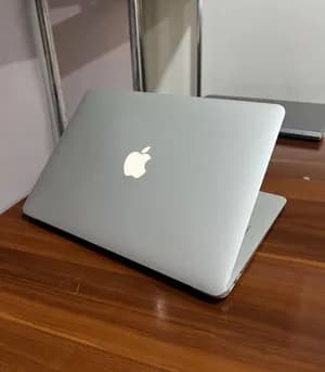 MacBook Air 2015 Laptop
