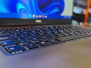 Dell latitude slim 8GB 256GB