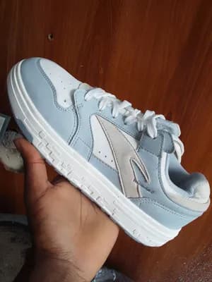 Anta Sneakers Size 37