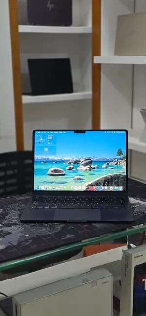 MacBook Air M2 2022 16GB 256GB