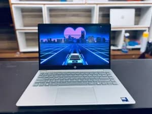 HP Notebook 14 Ultra 7 16GB 512GB