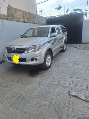 Toyota Hilux Double Cab 2015