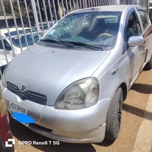 Toyota Vitz 2001