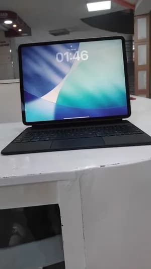 Apple iPad Pro 3rd Gen 12.9 inch