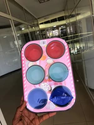 6-Cup Non-Stick Muffin Baking Tray