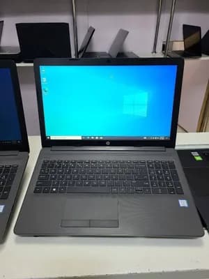 HP Notebook 15 i5 8GB 1TB