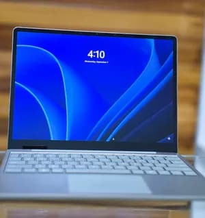 Microsoft Surface Laptop 13 Inch